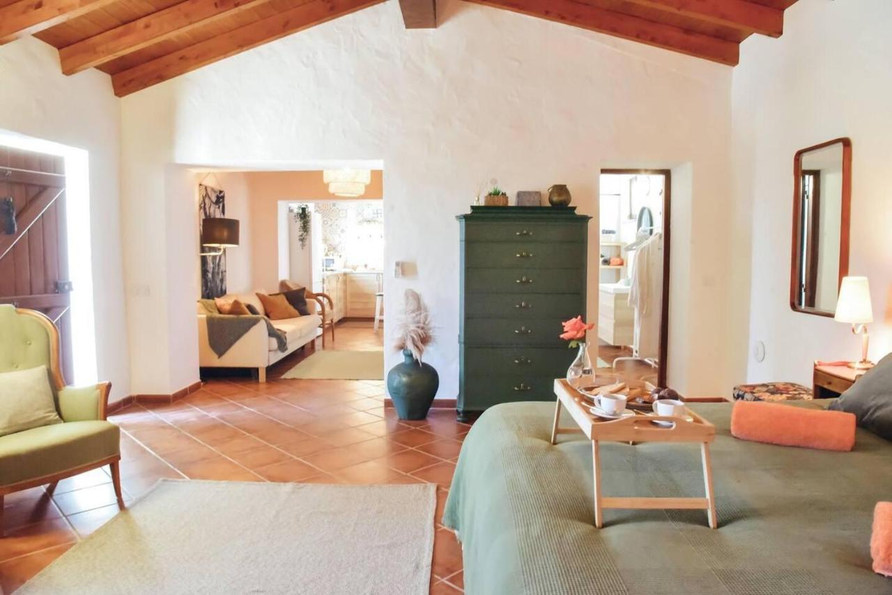 Cosy Farmhouse Quinta Da Eira 140 Years Old โลว์เล ภายนอก รูปภาพ